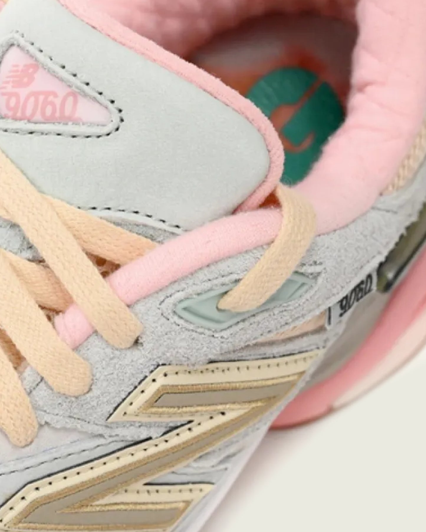 New Balance 9060 Blackish Green